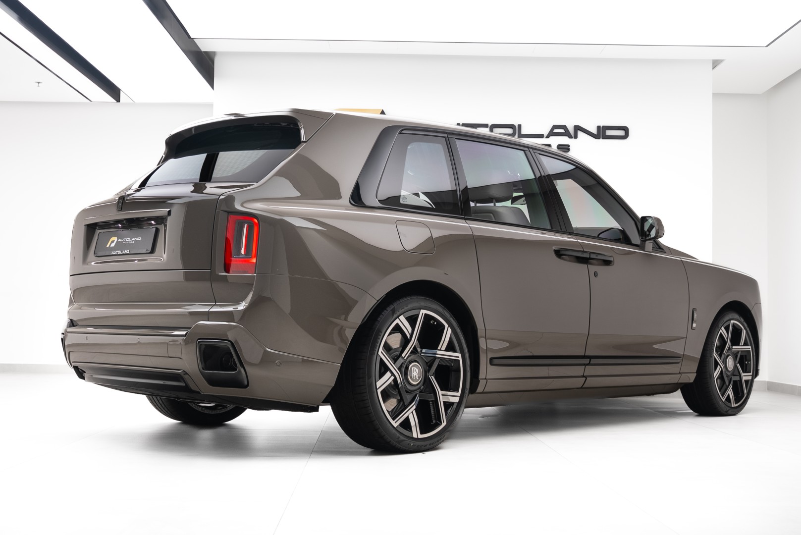 2026 ROLLS ROYCE CULLINAN |BLACK BADGE | GCC | MAIN DEALER WARRANTY SERVICE | BESPOKE AUDIO SYSTEM